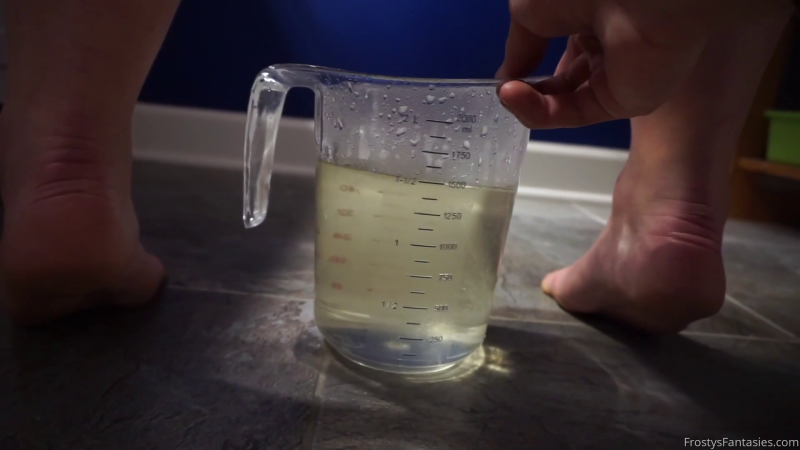 Capacity Record Tie: 1.5-Liter Capacity Pee 2022